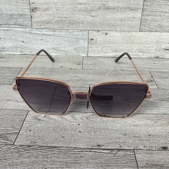 Foster Grant Accessories - Foster GRANT CATEYE ROSE GOLD SUNGLASSES